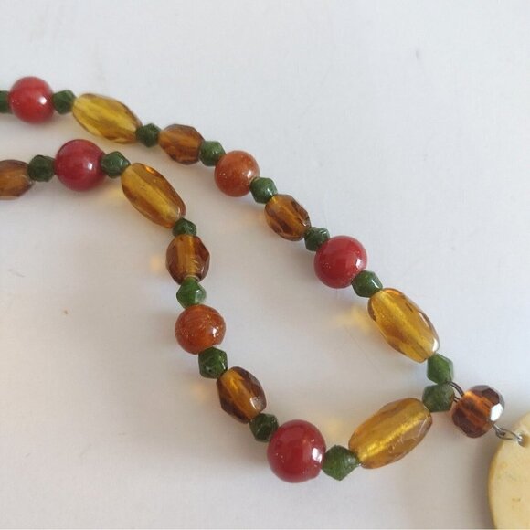 Vintage Heavy Plastic Beaded Necklace W/ Bone? Oval Handpainted Pendant Boho - Picture 4 of 8